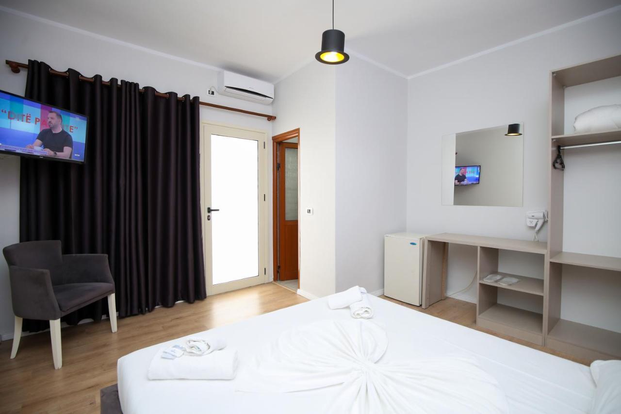 Juar Hotel Vlorë Exterior foto